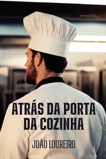 Atrás da porta da cozinha