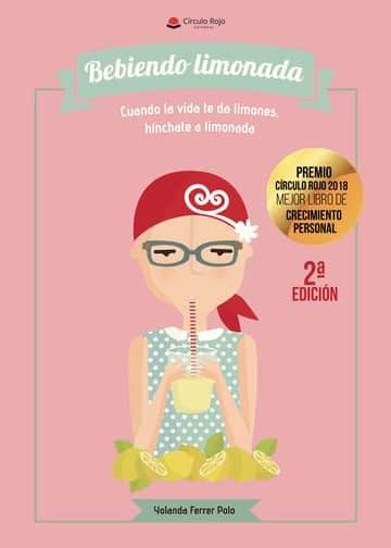 Bebiendo limonada