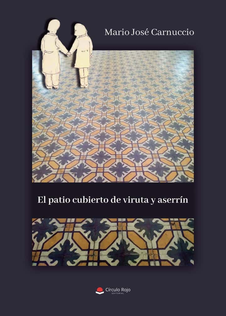 El patio cubierto de viruta y aserrín