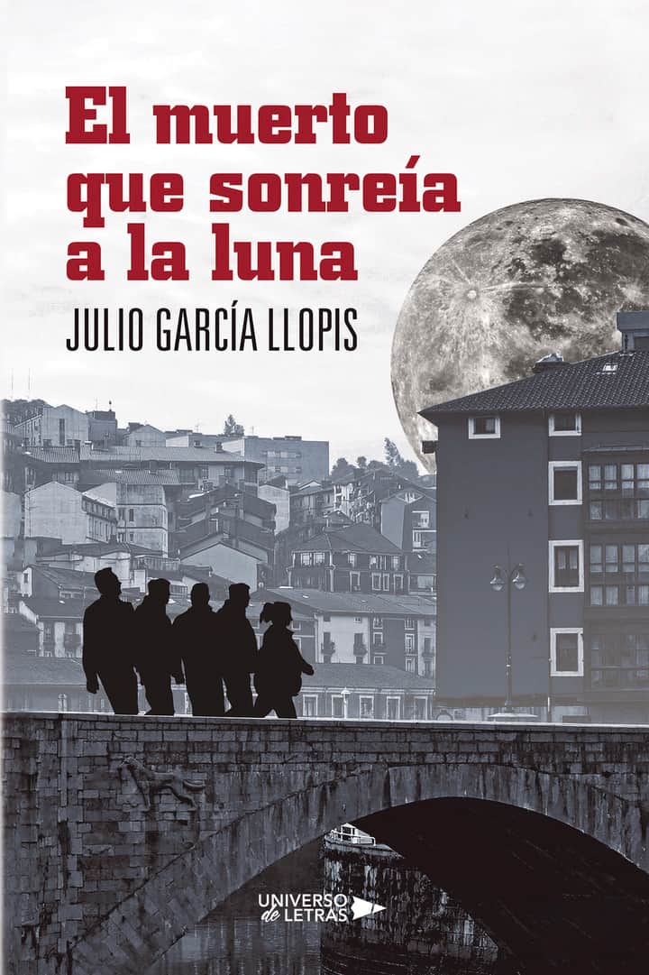 El muerto que sonreía a la luna